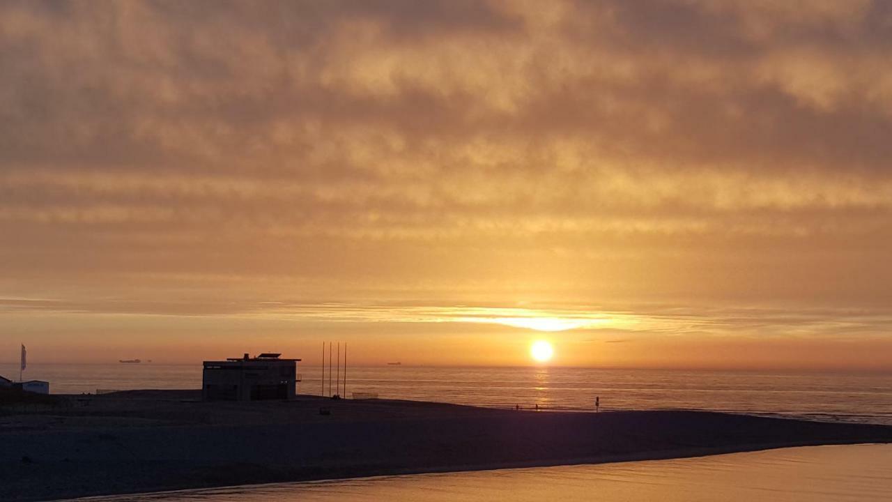 Tussen Strand En Duin Katwijk aan Zee Bagian luar foto